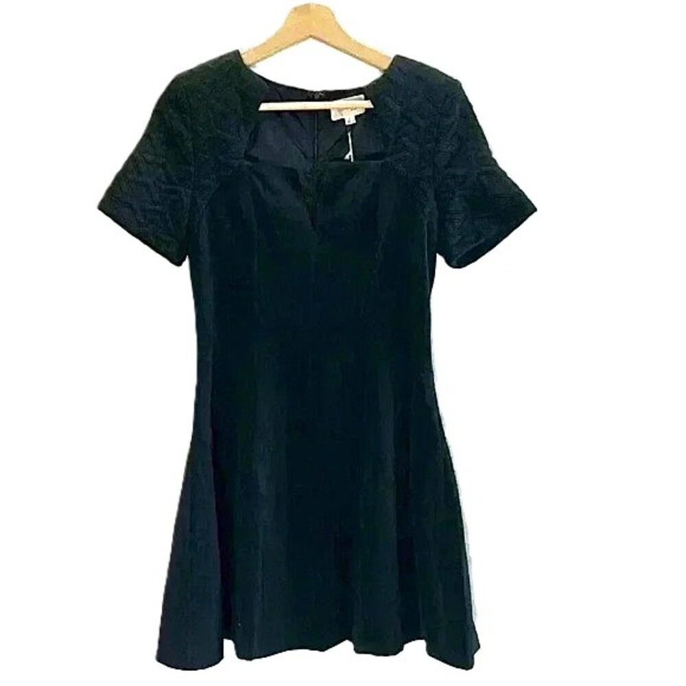 Latiste By Amy Black Textured Short Sleeve Fit and Flare Mini Dress Size Small